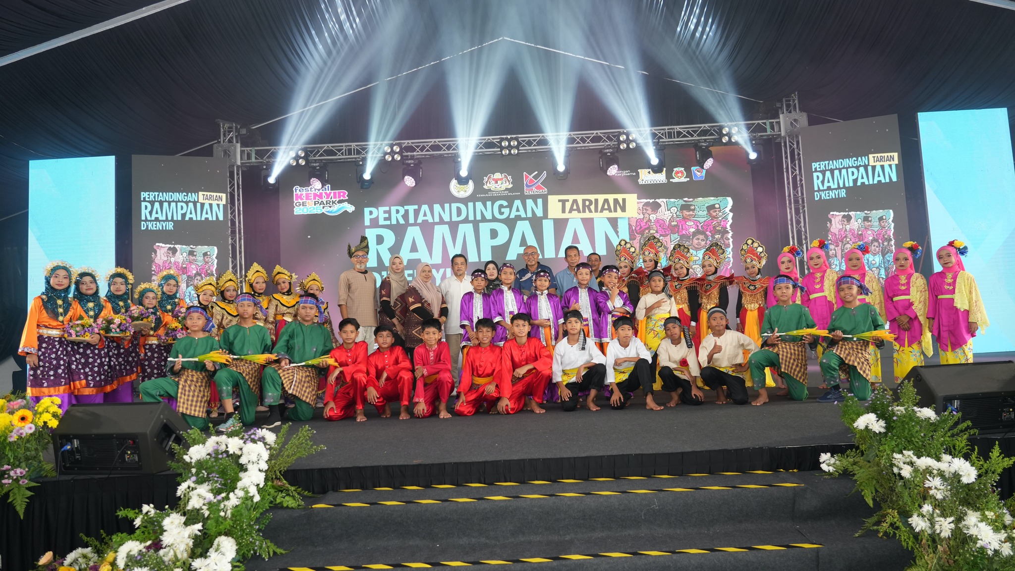 TAHNIAH PASUKAN TARIAN SK SAUJANA SETIU JUARA PERTANDINGAN TARIAN RAMPAIAN D’KENYIR