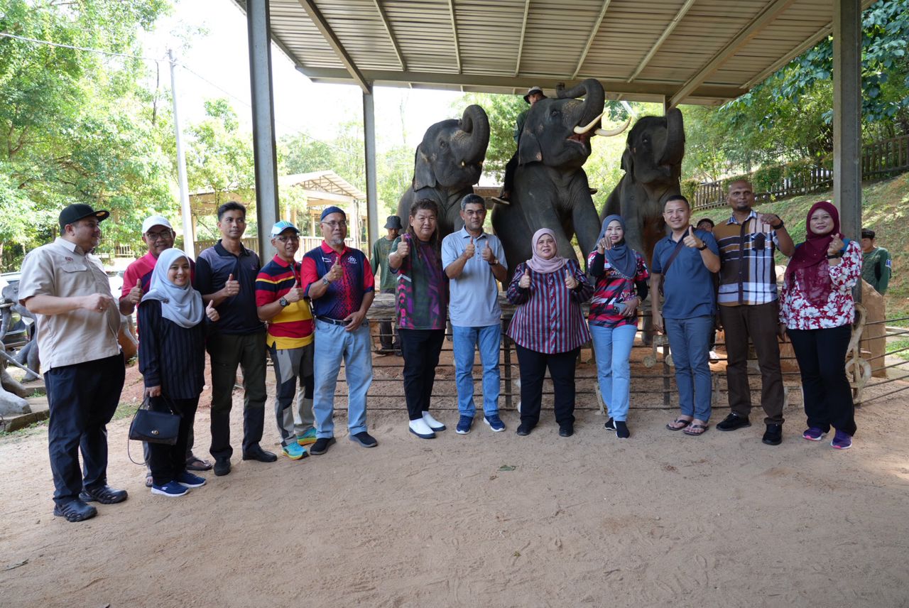 LAWATAN KERJA YANG BERHORMAT TIMBALAN MENTERI KEMAJUAN DESA DAN WILAYAH KE TASIK KENYIR