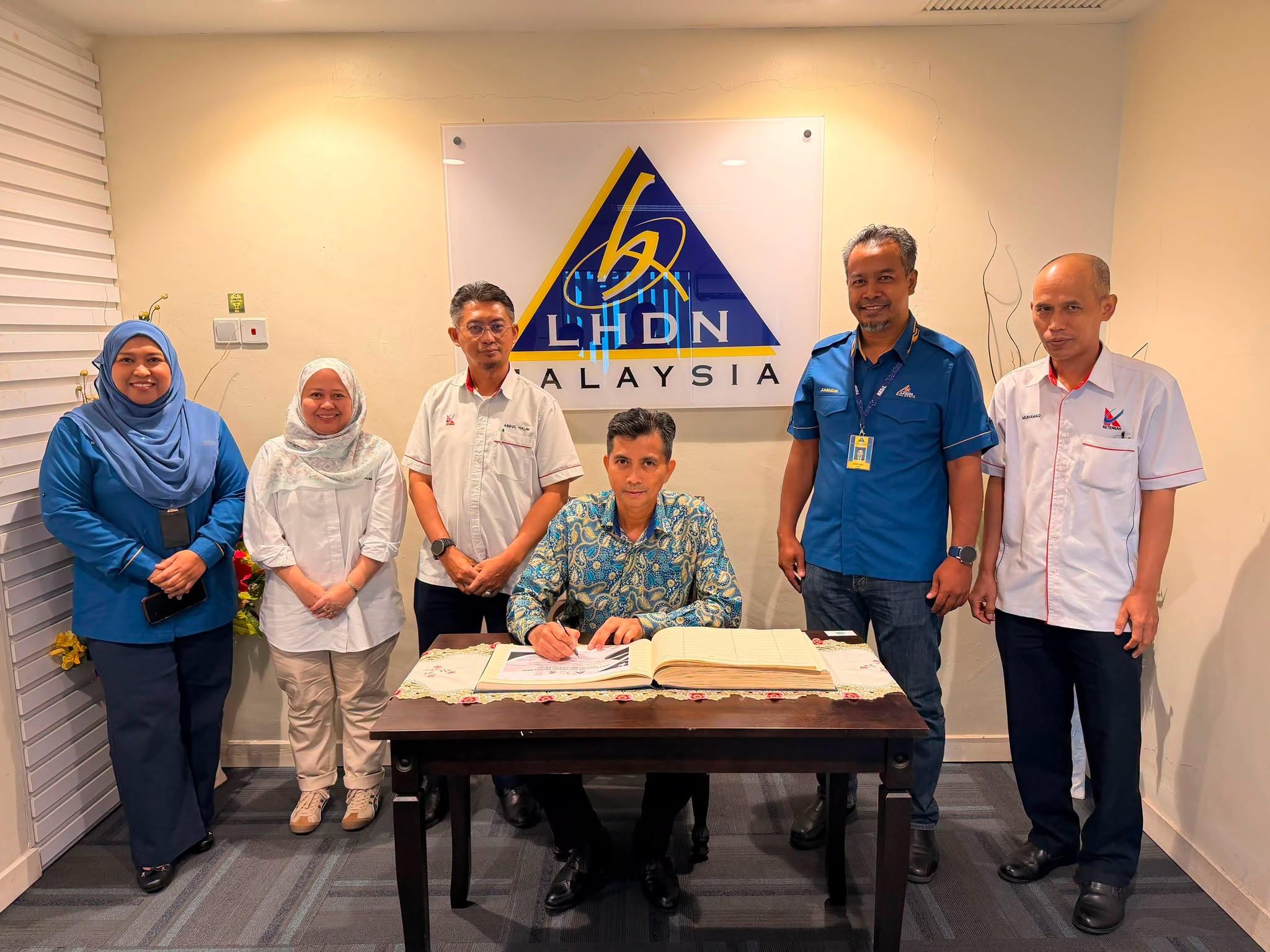 COURTESY CALL AND ENGAGEMENT SESSION BY KETENGAH TO LHDN STRENGTHENS COOPERATION