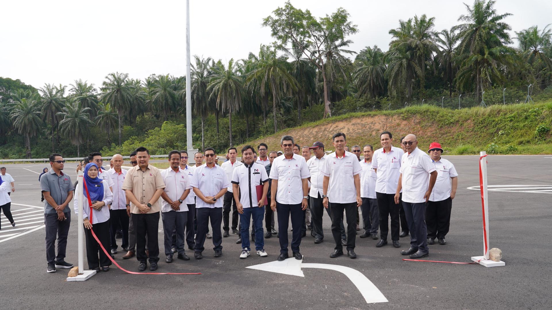 Majlis Penyerahan Projek Pembangunan di Tasik Kenyir, Hulu Terengganu