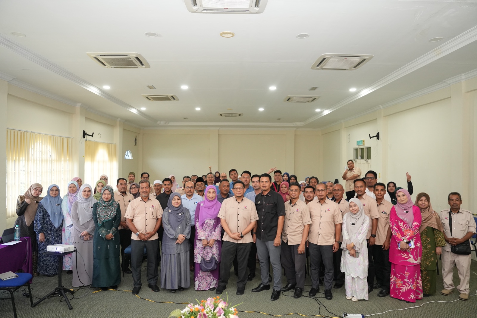 PROGRAM PSIKOLOGI "SEIRAMAKAH KITA?" KEPADA PEGAWAI DAN KAKITANGAN KETENGAH TAHUN 2026