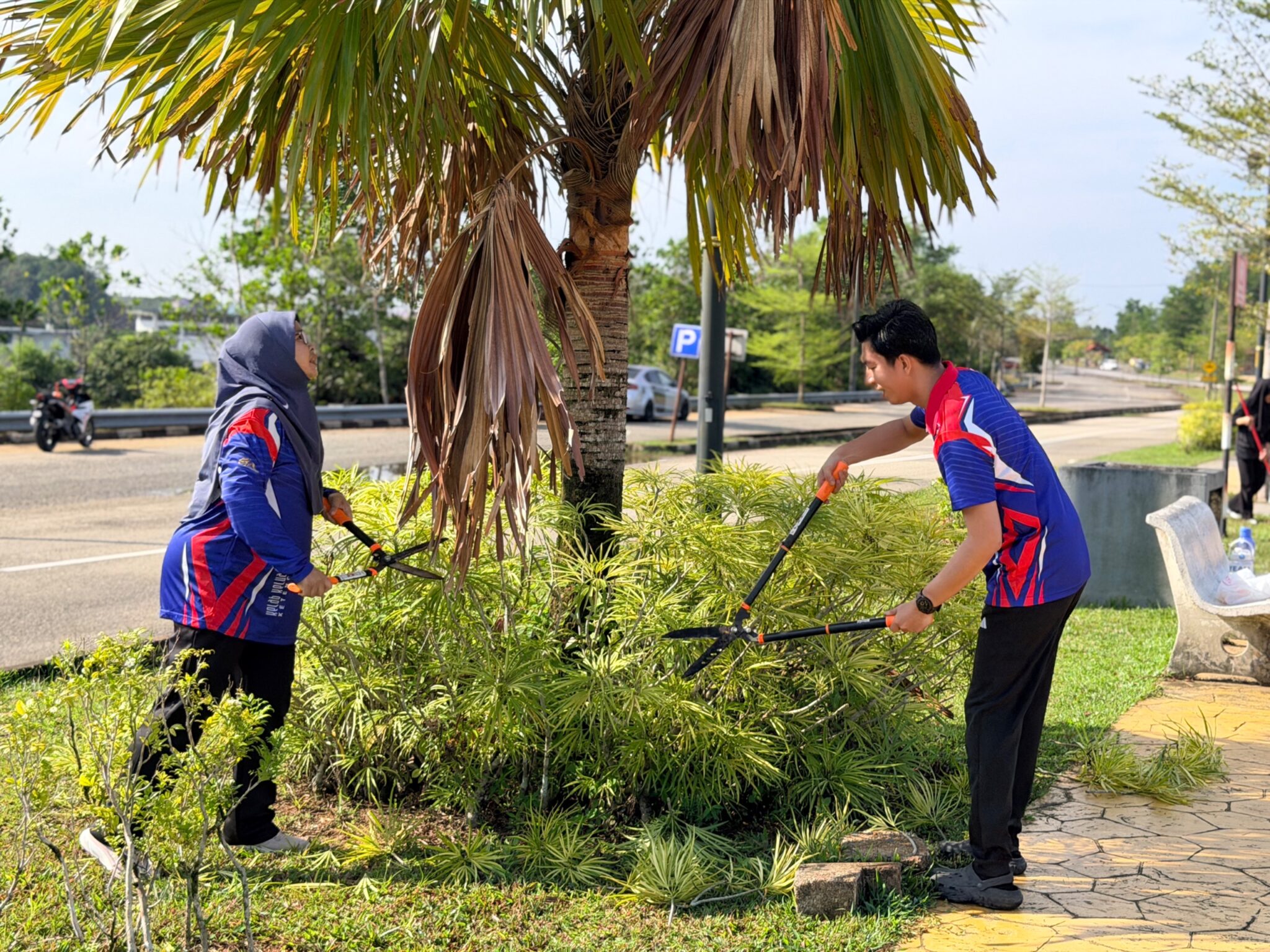 Gotong-Royong-Bukit-Besi-3-2048x1536.jpeg