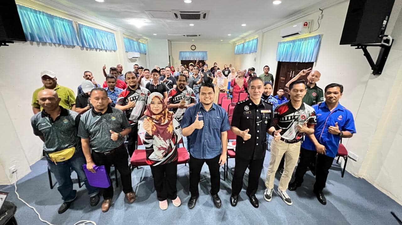 PROGRAM BUAL BICARA KESELAMATAN DAN KELESTARIAN ALAM DI TASIK KENYIR, HULU TERENGGANU