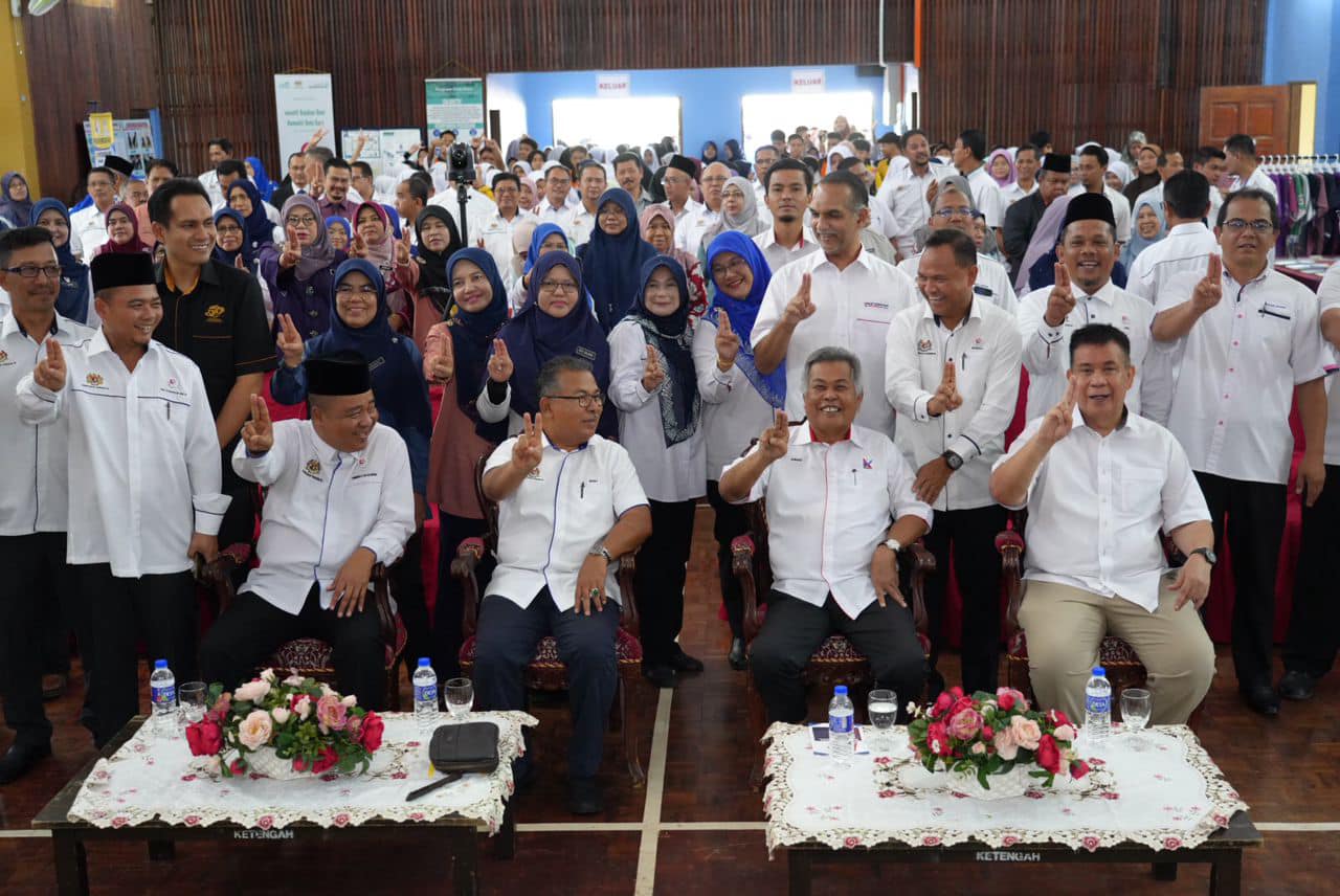 Perasmian Hari Terbuka Pendidikan Kolej Ketengah anjuran bersama Pejabat Pendidikan Daerah Kemaman