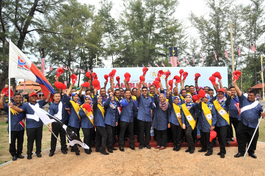 Perbarisan Hari Kemerdekaan - Lembaga Kemajuan Terengganu Tengah