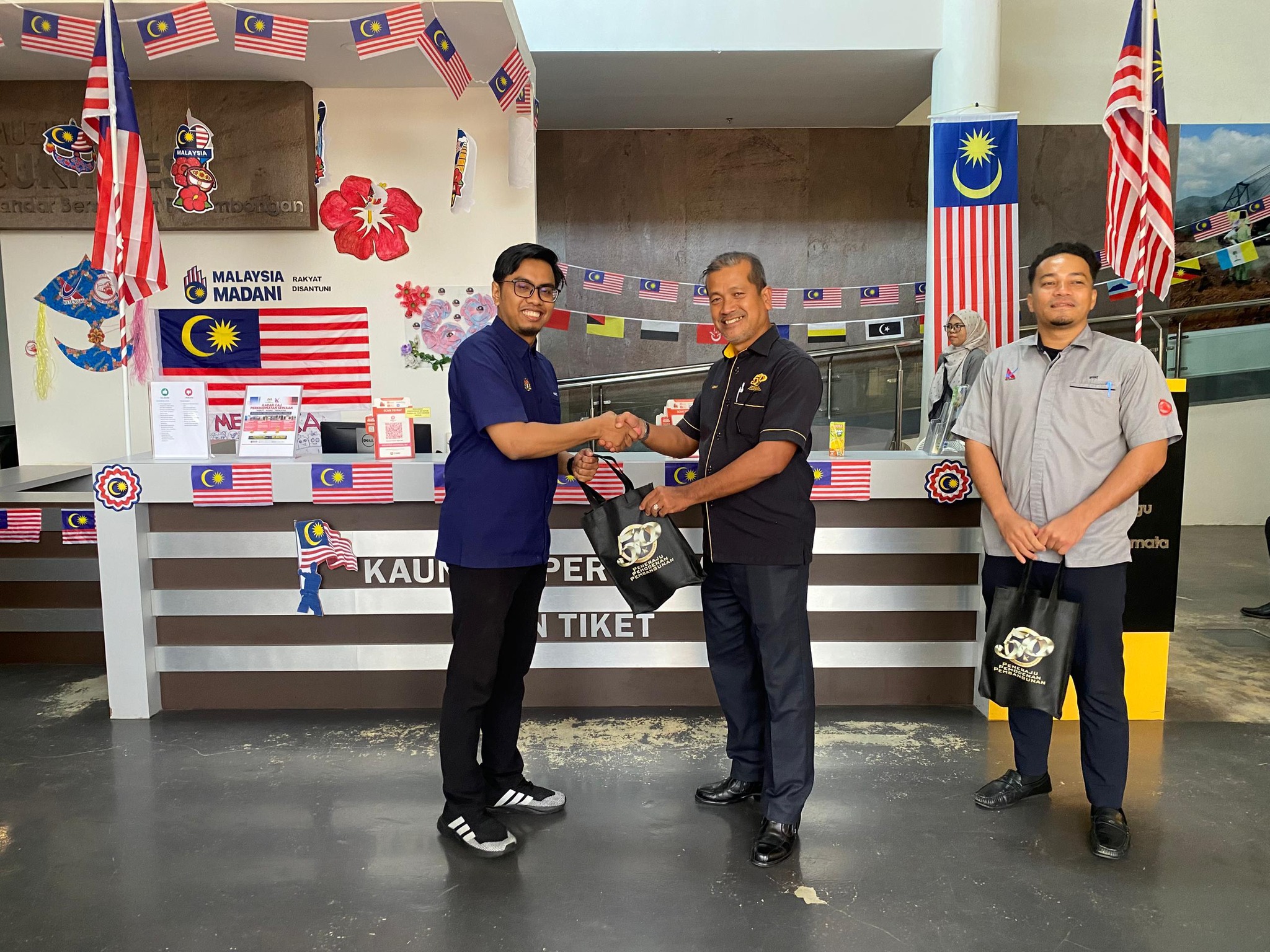 582606595_1283637130460408_4372623178059494243_n